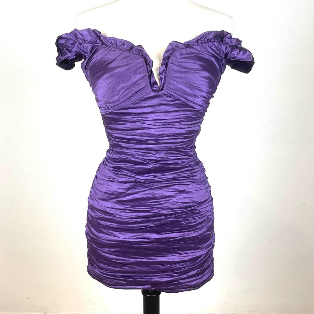 BCBG MaxAzria Ultra Violet ruched off the shoulder mini Cocktail Dress Size 6